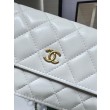 Portafoglio con catena in pelle di agnello AP3071 Bianco