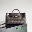 Borsa Bottega Veneta Andiamo piccola East/West agnello intrecciata fondente