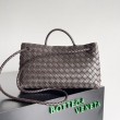 Borsa Bottega Veneta Andiamo piccola East/West agnello intrecciata fondente