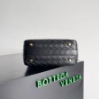 Bora Pari all'originale replica Bottega Veneta Mini Wallace vitello intrecciata nera