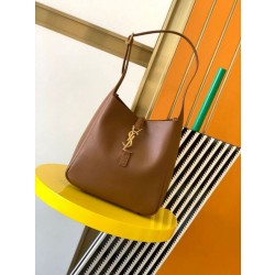 Borsa hobo piccola Saint Laurent Le 5 À 7 Supple marrone