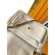 Borsa media Saint Laurent Niki a catena agnello martellata bianca
