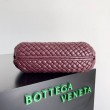 Borsa piccola Clicker di Bottega Veneta agnello intrecciata bordeaux