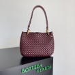 Borsa piccola Clicker di Bottega Veneta agnello intrecciata bordeaux