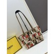 Bora Pari all'originale replica piccola Roll Tote Fendi tela con ricamo FF multicolore