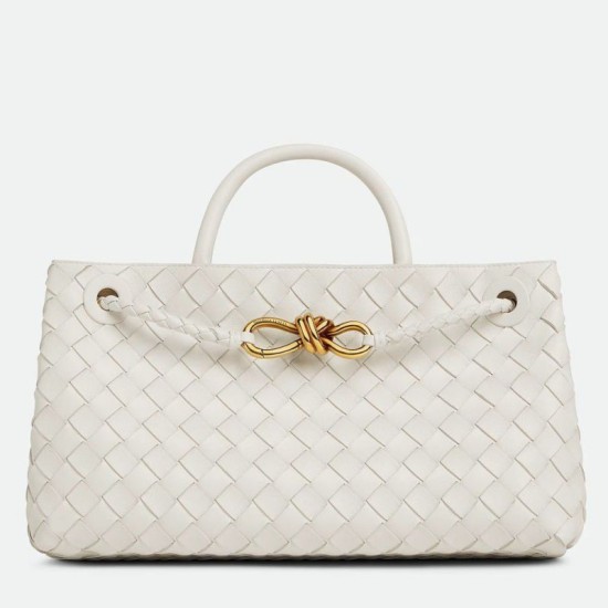 Bottega Veneta Andiamo Piccolo East/West Borsa Agnello Intrecciata Bianca