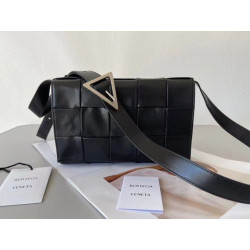 Bottega Veneta Cassett Borsa vitello stropicciata nera