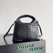Bottega Veneta Mini Hop Borsa vitello intrecciata nera