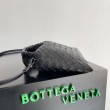 Bottega Veneta Mini Hop Borsa vitello intrecciata nera
