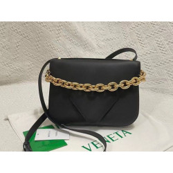 Bottega Veneta Mount Medium Envelope Borsa vitello nera