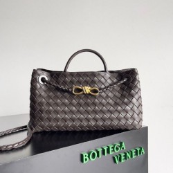 Borsa Bottega Veneta Andiamo piccola East/West agnello intrecciata fondente Replica qualità specchio Replica Perfette Borsa Bottega Veneta Andiamo piccola East/West agnello intrecciata fondente imitazioni