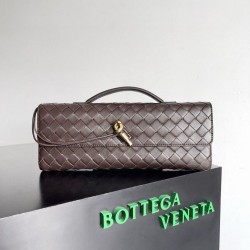 Pochette Andiamo di Bottega Veneta con manico agnello intrecciata fondente Replica qualità specchio Replica Perfette Pochette Andiamo di Bottega Veneta con manico agnello intrecciata fondente imitazioni