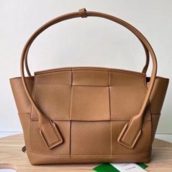 Borsa Media Arco Bottega Veneta Granata Caramello Replica qualità specchio Replica Perfette Borsa Media Arco Bottega Veneta Granata Caramello imitazioni
