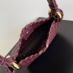 Borsa piccola Clicker di Bottega Veneta agnello intrecciata bordeaux Replica qualità specchio Replica Perfette Borsa piccola Clicker di Bottega Veneta agnello intrecciata bordeaux imitazioni