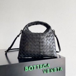 Bottega Veneta Mini Hop Borsa vitello intrecciata nera Replica qualità specchio Replica Perfette Bottega Veneta Mini Hop Borsa vitello intrecciata nera imitazioni