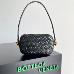 Bottega Veneta Nodo Minaudiere Su Cinturino Nero Foulard Intreccio Replica qualità specchio Replica Perfette Bottega Veneta Nodo Minaudiere Su Cinturino Nero Foulard Intreccio imitazioni