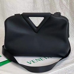 Borsa Replica 1:1 Bottega Veneta a punta media con manico superiore Nera qualità specchio Replica Perfette Borsa 1:1 Bottega Veneta a punta media con manico superiore Nera imitazioni