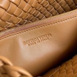 Borsa piccola Bottega Veneta Cobble Caramello Intrecciato Replica qualità specchio Replica Perfette Borsa piccola Bottega Veneta Cobble Caramello Intrecciato imitazioni