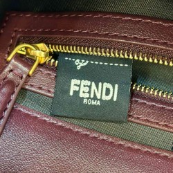 Qualità Specchio Replica Bora Pari all'originale replica media Fendi Baguette nappa bordeaux FF Riproduzione Fedele Bora Pari all'originale replica media Fendi Baguette nappa bordeaux FF imitazioni