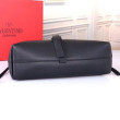 fedele Valentino Medium VRing Chain Borse Replica Nero Grainy Calfskin fedele Valentino Medium VRing Chain Borse Replica Nero Grainy Calfskin