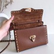 fedele Valentino Rockstud Piccolo Crossbody Borsa Marrone Granulato