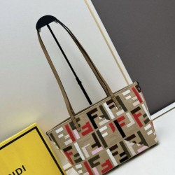 Qualità Specchio Replica Bora Pari all'originale replica piccola Roll Tote Fendi tela con ricamo FF multicolore Riproduzione Fedele Bora Pari all'originale replica piccola Roll Tote Fendi tela con ricamo FF multicolore imitazioni