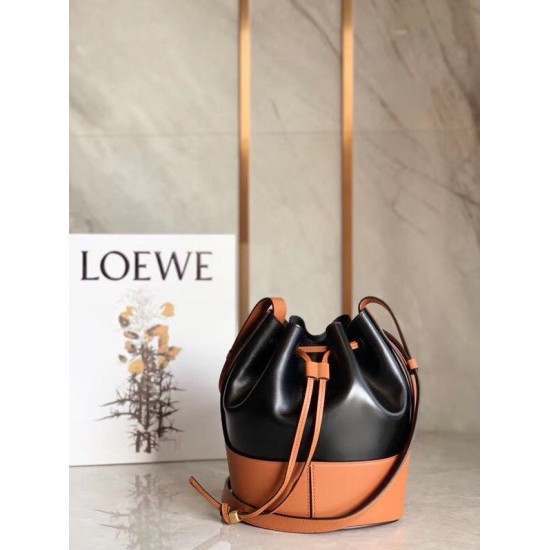 Replica Perfette Loewe Piccolo Balloon Bucket Borse  Nero/Tan vitello imitazioni