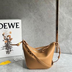 Loewe Mini Hammock Hobo Borsa Light Brown Vitello Replica qualità specchio Replica Perfette Loewe Mini Hammock Hobo Borsa Light Brown Vitello imitazioni