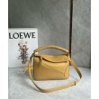 Loewe Puzzle Piccolo Borse Replica Sahara Vitello con Manico Intrecciato