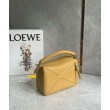 Loewe Puzzle Piccolo Borse Replica Sahara Vitello con Manico Intrecciato
