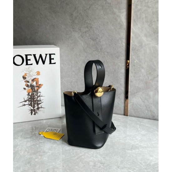 Replica Perfette Loewe Mini Pebble Bucket Borsa Nero Vitello imitazioni