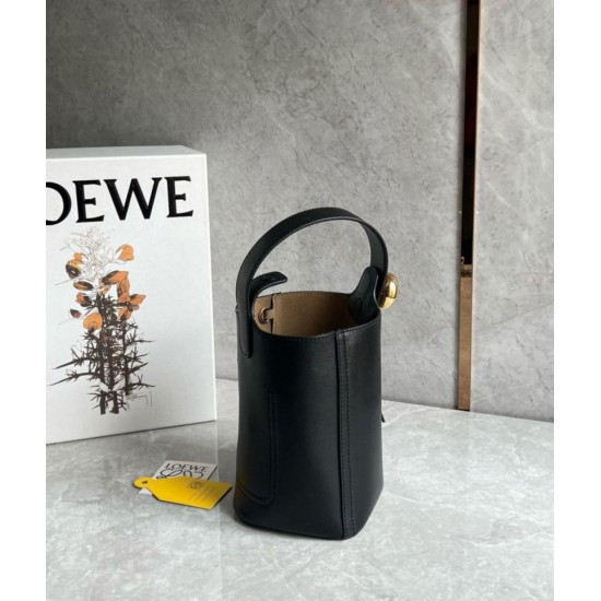 Replica Perfette Loewe Mini Pebble Bucket Borsa Nero Vitello imitazioni