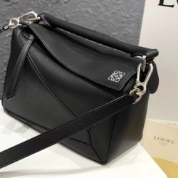 Loewe Piccolo Puzzle Borsa Nero Vitello Replica qualità specchio Replica Perfette Loewe Piccolo Puzzle Borsa Nero Vitello imitazioni