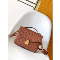 LV Pochette Metis M12711