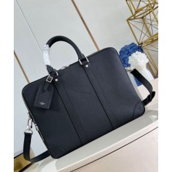 LV Porte Documents Voyage GM Taiga nera M30967