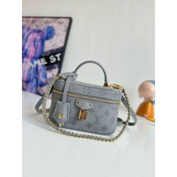 LV Vanity Chain Pouch vitello monogram M12427