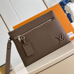 Qualità Specchio Replica Louis Vuitton Takeoff Pouch Louis Vuitton Aerogram moka M11485 Riproduzione Fedele Louis Vuitton Takeoff Pouch Louis Vuitton Aerogram moka M11485 imitazioni