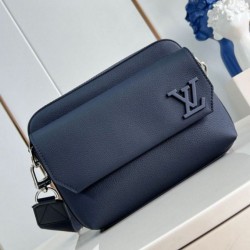 Riproduzione Fedele Borsa a tracolla LV Fastline LV Aerogram blu navy M11600 imitazioni