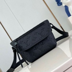 Qualità Specchio Replica Borsa indossabile Louis Vuitton Pulse Monogram Shadow nera Riproduzione Fedele Borsa indossabile Louis Vuitton Pulse Monogram Shadow nera imitazioni