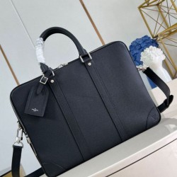 Qualità Specchio Replica Louis Vuitton Porte Documents Voyage GM Taiga nera M30967 Riproduzione Fedele Louis Vuitton Porte Documents Voyage GM Taiga nera M30967 imitazioni