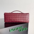 Pochette Andiamo di Bottega Veneta con Manico Agnello Intrecciato Barolo