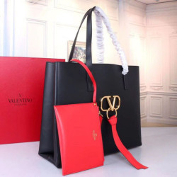 Valentino Garavani Nero Grande Vring Shopping Tote