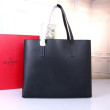 Valentino Garavani Nero Grande Vring Shopping Tote