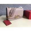 Valentino Medium Vlock Borse a tracolla Poudre Calfskin Valentino Medium Vlock Borse a tracolla Poudre Calfskin