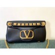 Valentino Stud Sign Borse a tracolla Nero Nappa