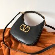 Valentino Stud Sign Hobo Borsa Nero Vitello
