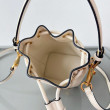 Valentino VLogo Signature Mini Bucket Borsa Bianco Calfskin Valentino VLogo Signature Mini Bucket Borsa Bianco Calfskin