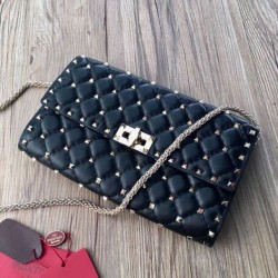Qualità Specchio Replica Valentino Rockstud Spike Chain Clutch Nero Agnello Riproduzione Fedele Valentino Rockstud Spike Chain Clutch Nero Agnello imitazioni