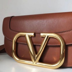 Qualità Specchio Replica Valentino Supervee Crossbody Borsa Marrone Riproduzione Fedele Valentino Supervee Crossbody Borsa Marrone imitazioni