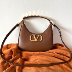 Valentino Stud Sign Hobo Borsa Marrone Scuro Replica qualità specchio Replica Perfette Valentino Stud Sign Hobo Borsa Marrone Scuro imitazioni